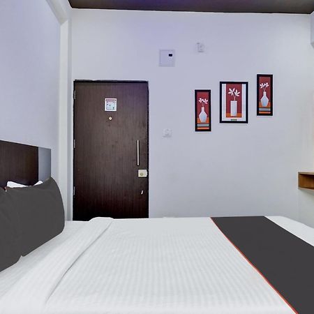 Super Collection O Eon Inn Near Pune Airport Kharadi Exterior photo