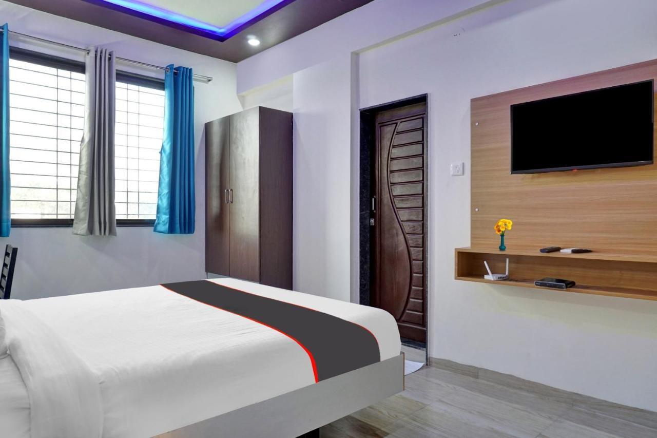 Super Collection O Eon Inn Near Pune Airport Kharadi Exterior photo