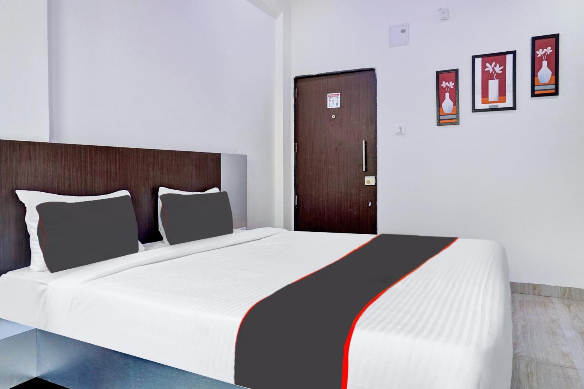 Super Collection O Eon Inn Near Pune Airport Kharadi Exterior photo