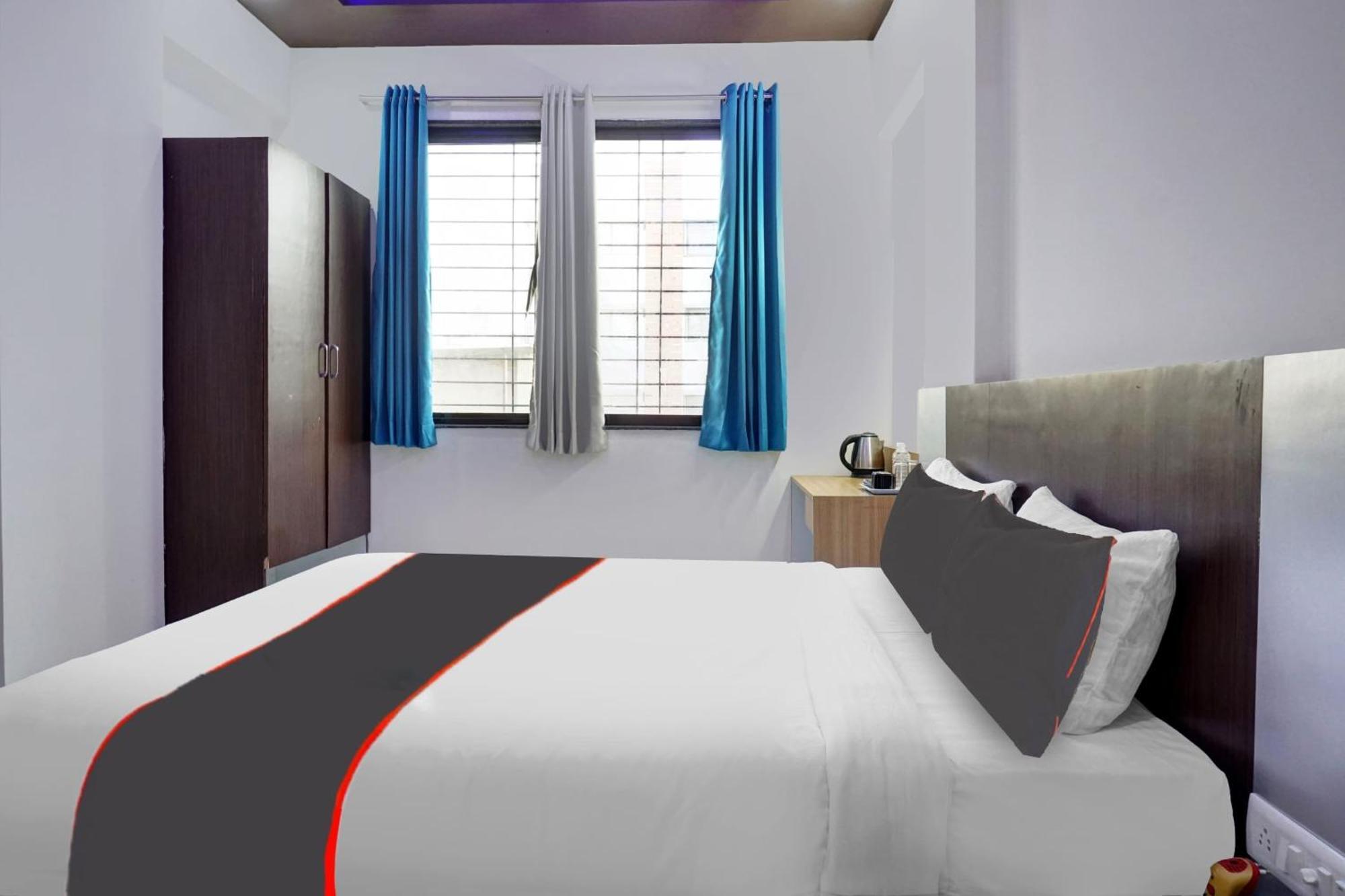 Super Collection O Eon Inn Near Pune Airport Kharadi Exterior photo