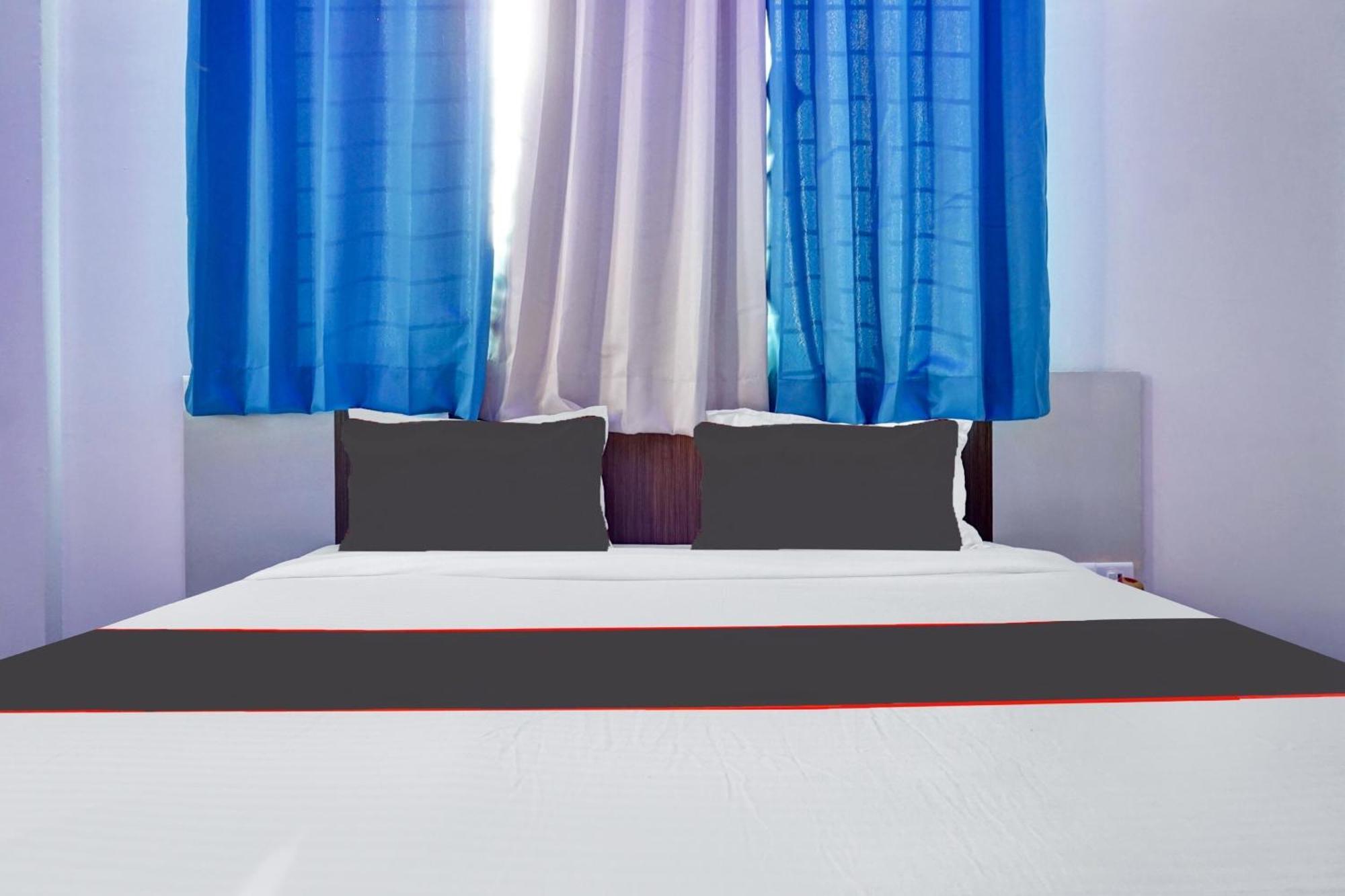 Super Collection O Eon Inn Near Pune Airport Kharadi Exterior photo